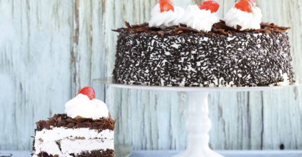 Up To Two Kilograms Of Cake In Choice Of Flavour From Maiya Lounge â¥â¿â¥ Dubai TMLH.com Special Offers, Deals & Discounts in Turkey